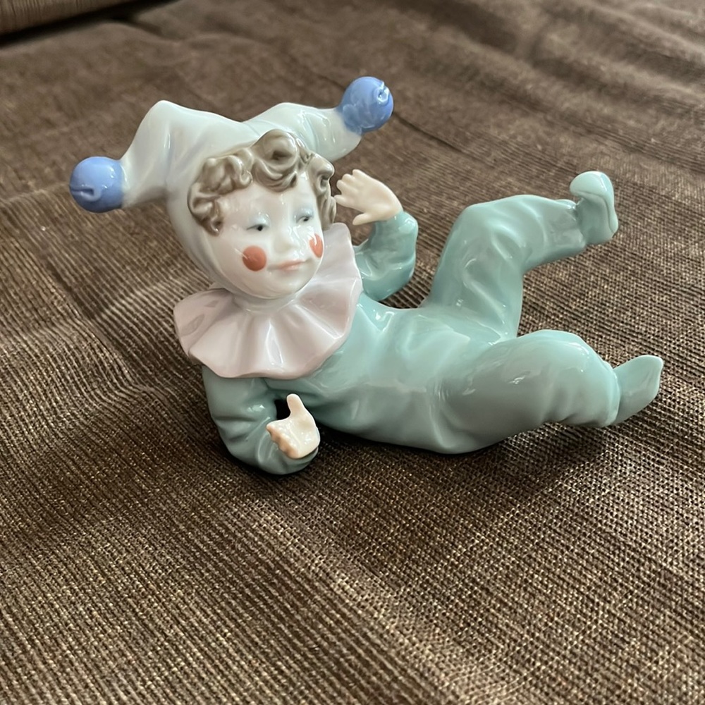 Nao by Lladro Boy Jester Clown 5” long